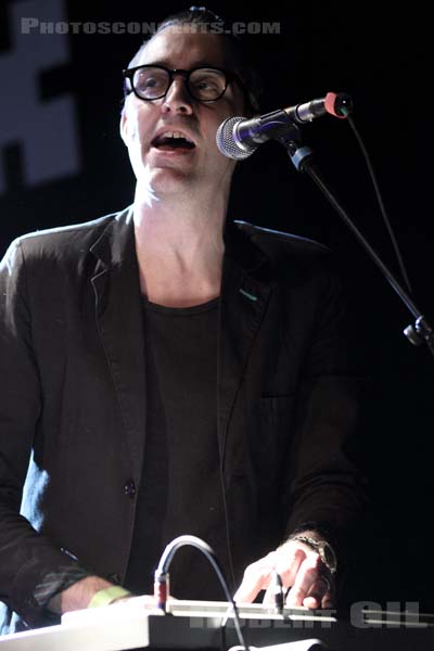 WE ARE SERENADES - 2012-04-23 - PARIS - Point Ephemere - 